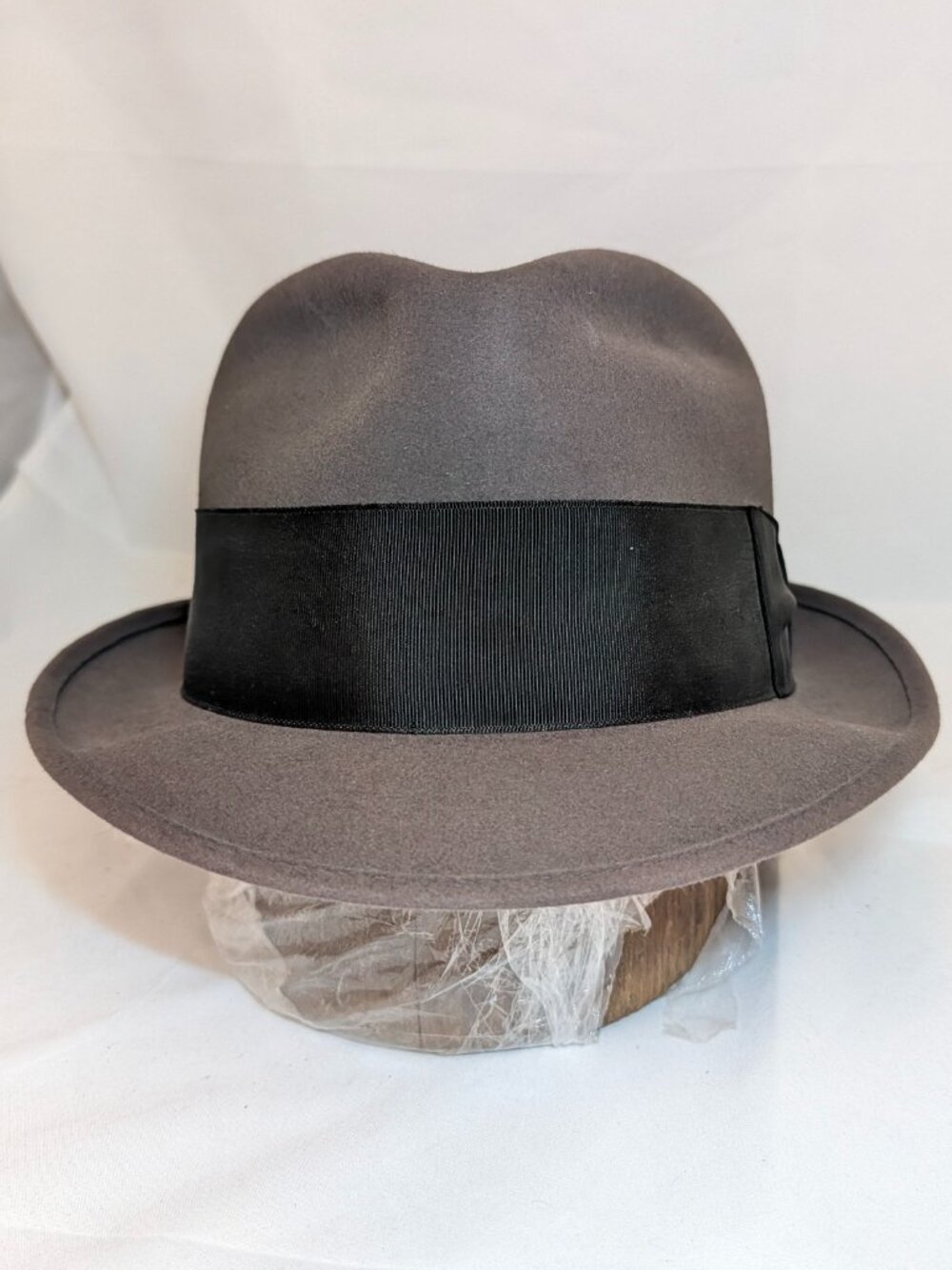 Vintage Dobbs S.S. Quality Genuine Fur Felt Fedora – Gray – Size 7 1/2 – USA